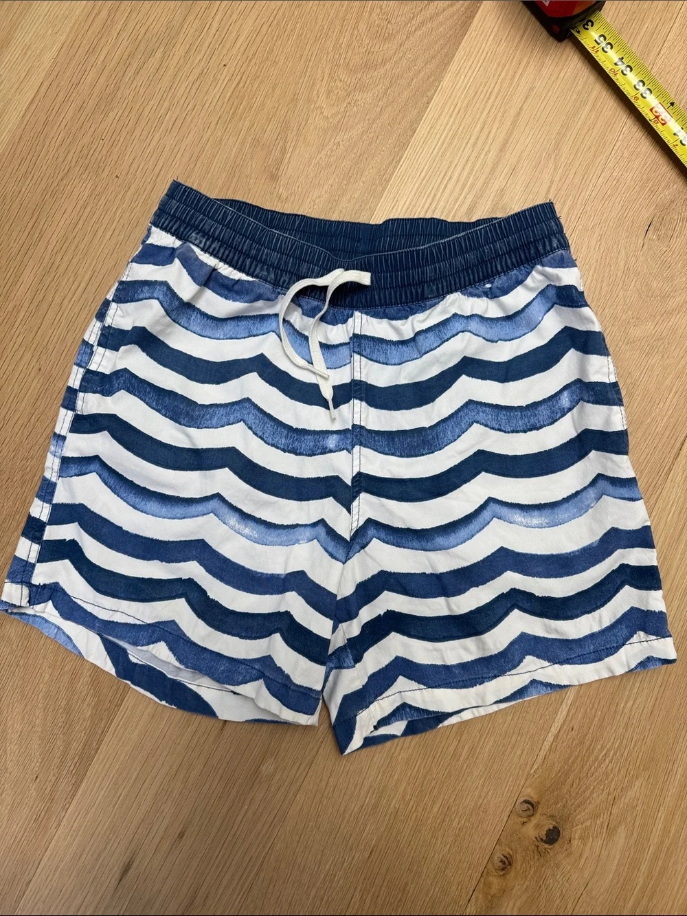 chubbies Navy and White Elastic Waist Swim Shorts size small men